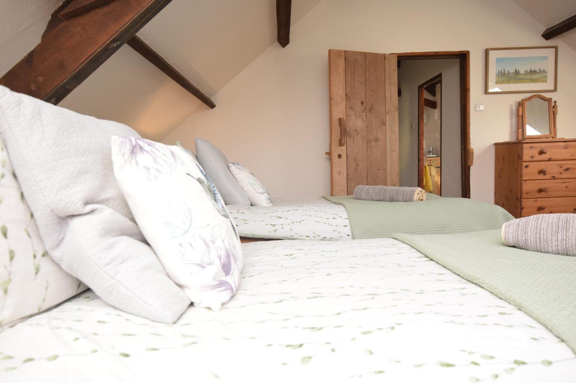 Award Winning Lower Whitsleigh Farm Cottage Roborough Eksteriør bilde