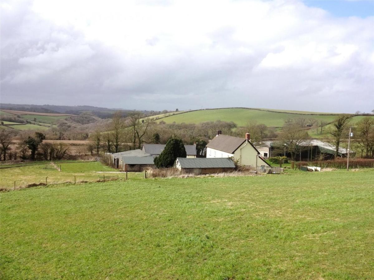 Award Winning Lower Whitsleigh Farm Cottage Roborough Eksteriør bilde