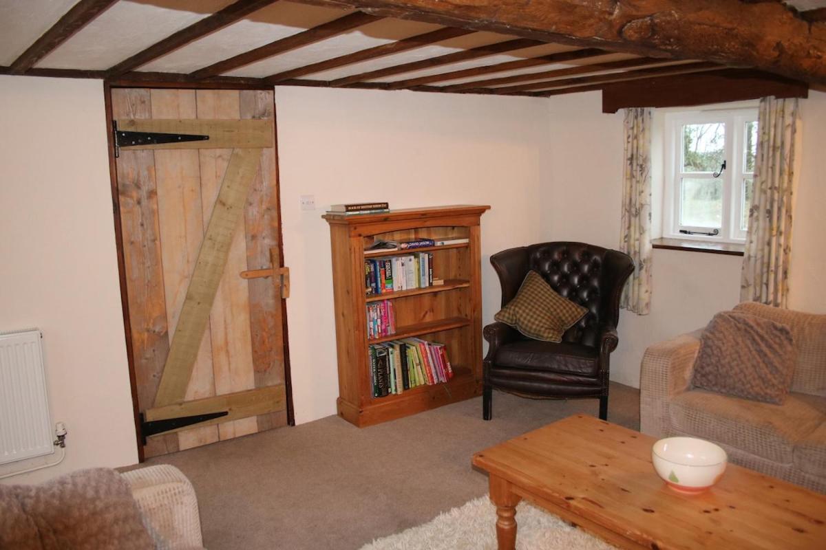 Award Winning Lower Whitsleigh Farm Cottage Roborough Eksteriør bilde
